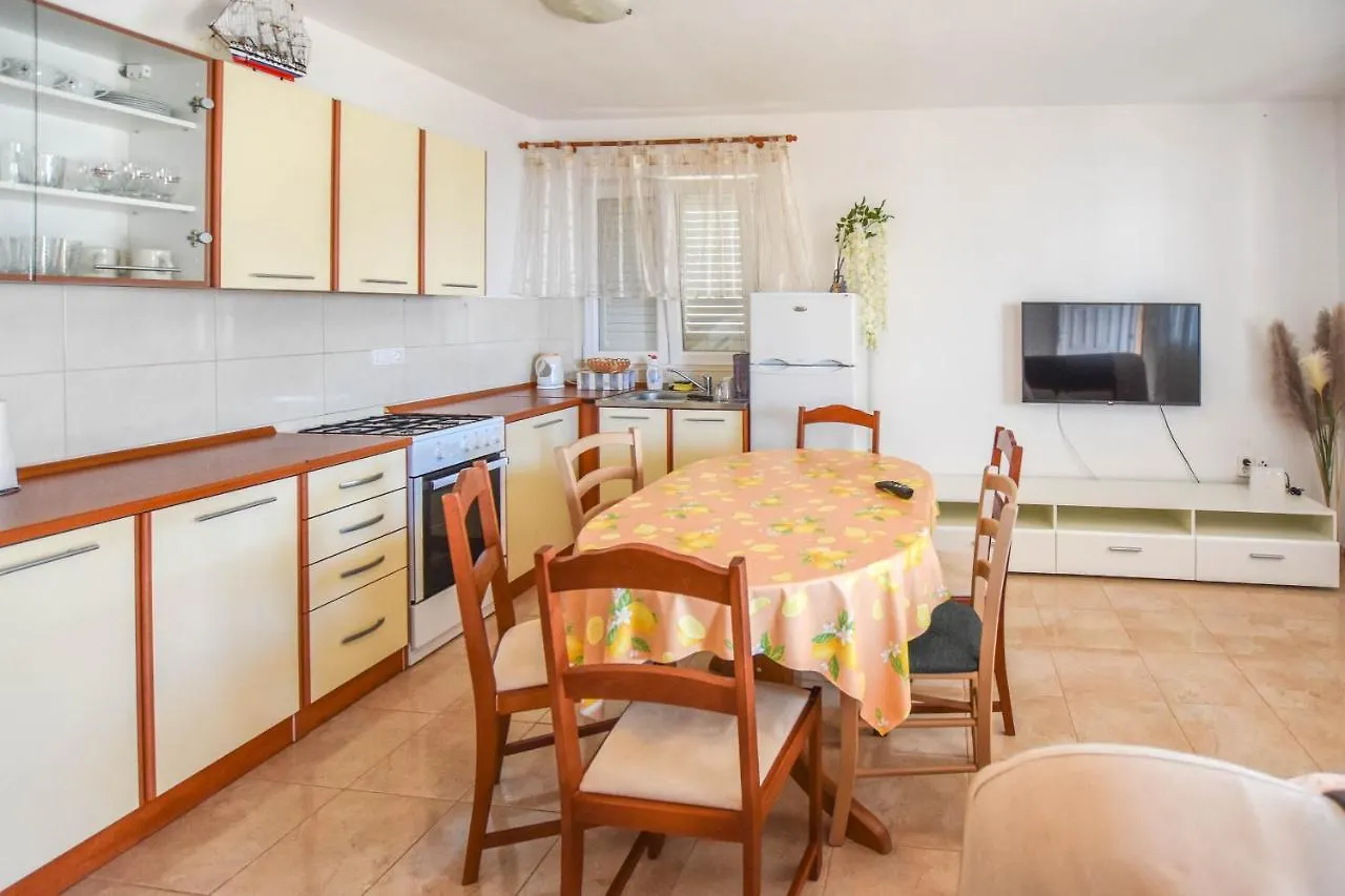 House Quercus Villa Dobropoljana